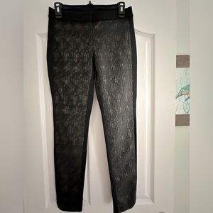 WHBM NWOT/Never Worn The Skinny Metallic Print Pants!